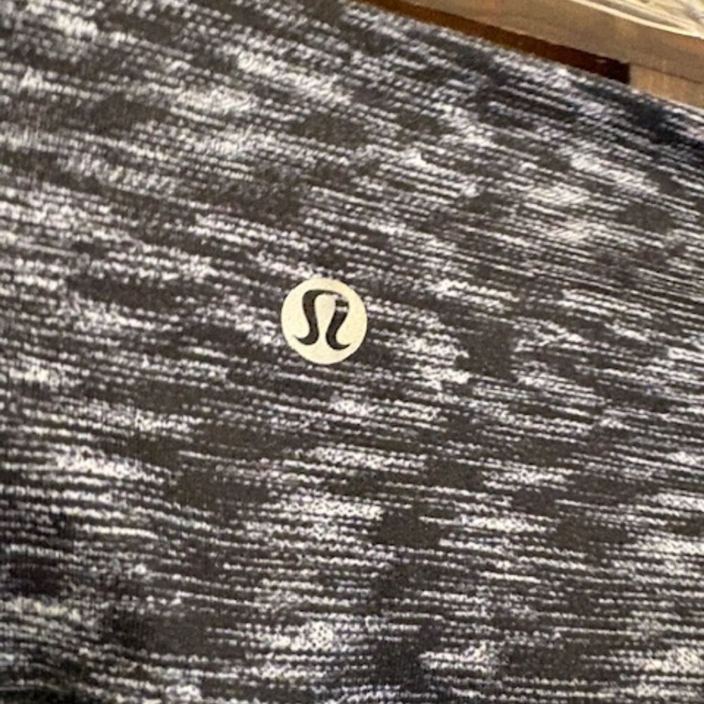 lululemon athletica Wunder Under Leggings Black/White, Size 6 - Picture 3 of 5
